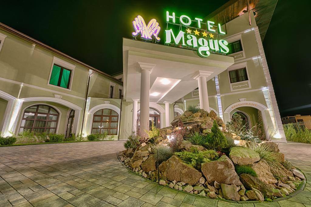 Magus Hotel Baia Mare Exterior photo