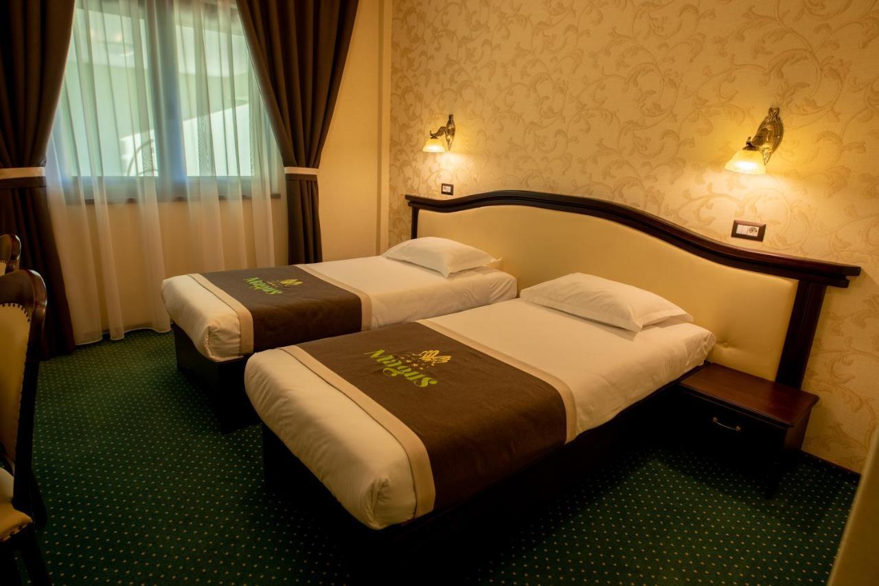 Magus Hotel Baia Mare Exterior photo